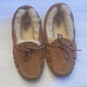 Ugg moccasin youth size 3